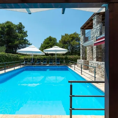 With Pool, Appartement *